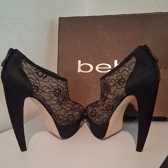 Bebe Lacey Black & Cream Lace Peep-Toe Platform Heels - Picture 6 of 9